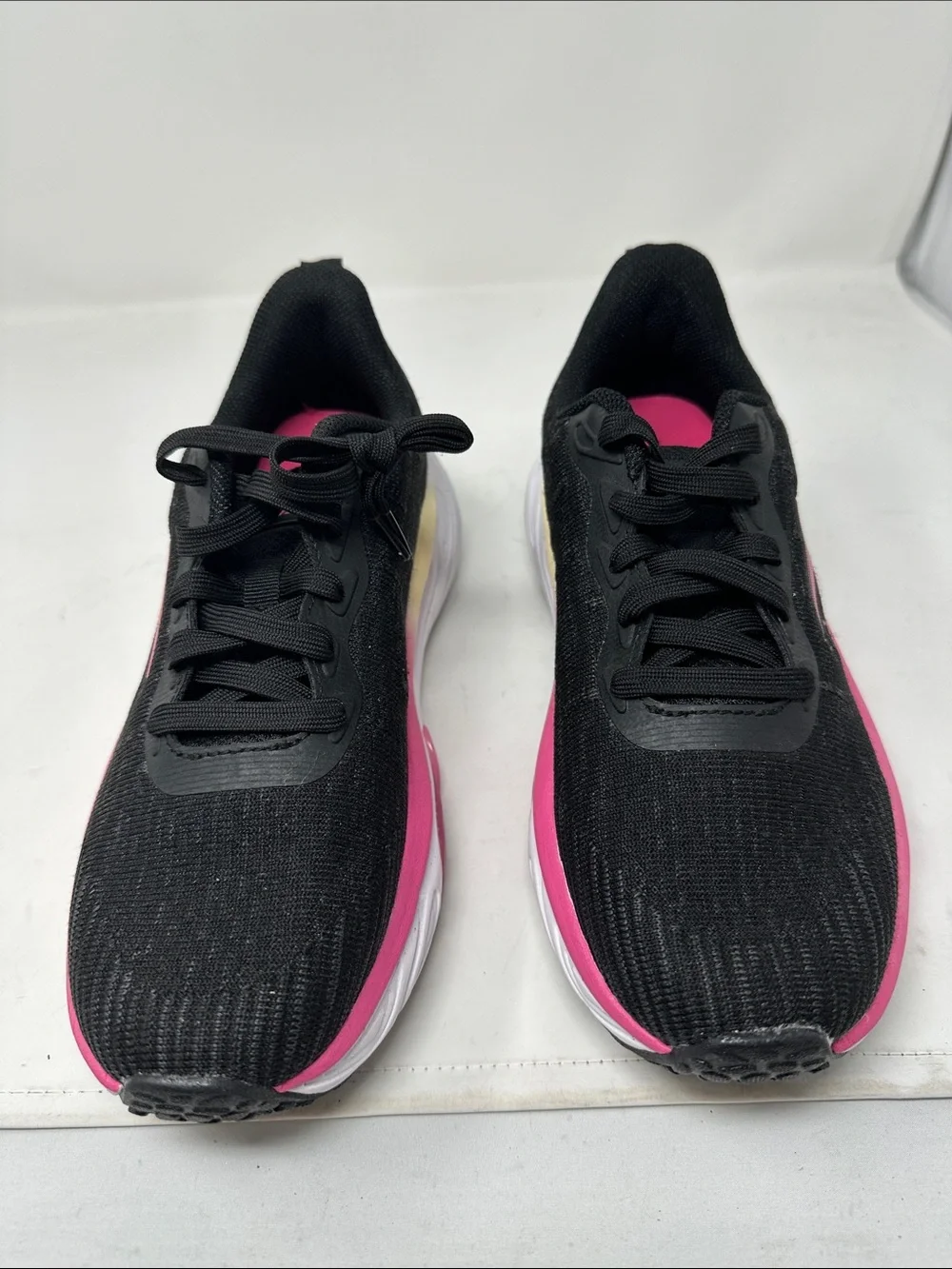 Avia preowned these